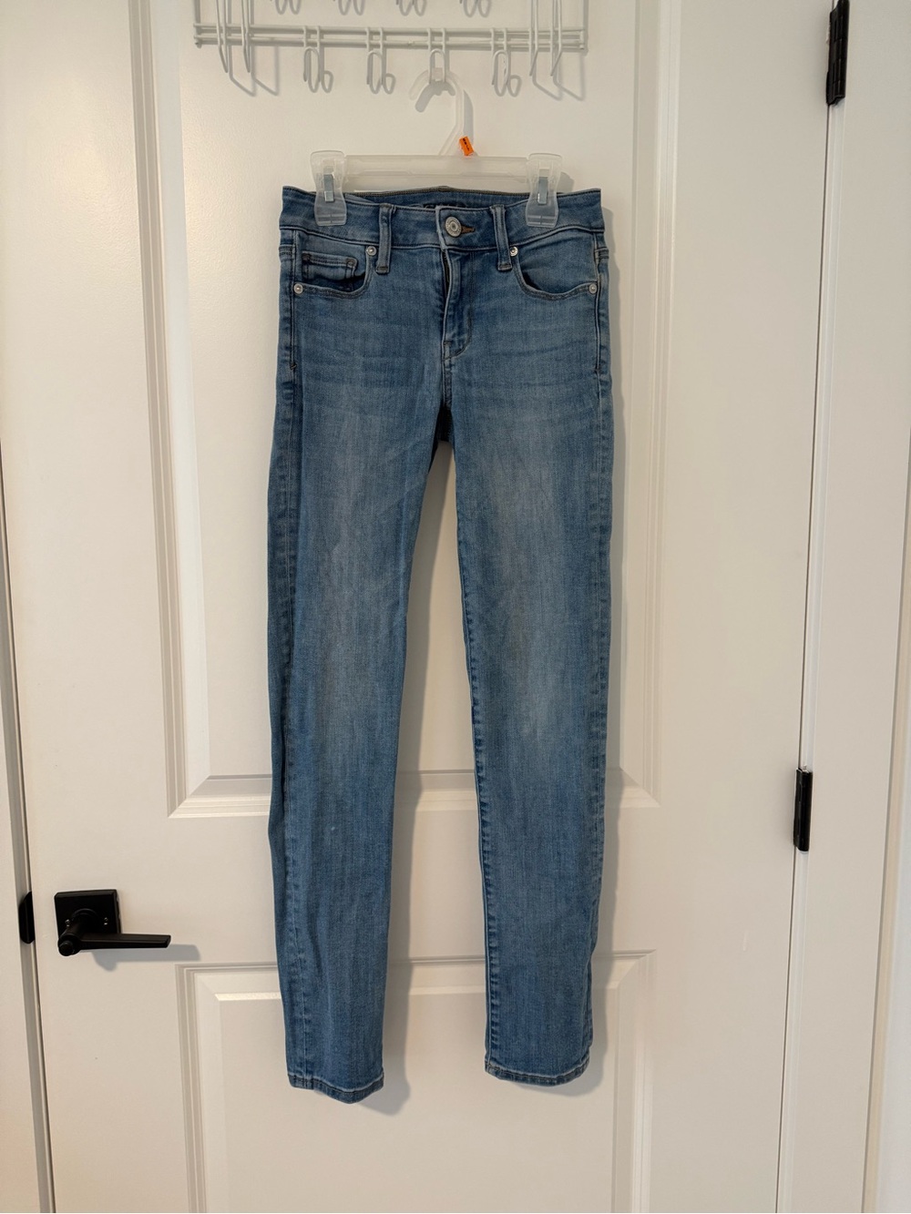 American Eagle Outfitters Light Wash Skinny Jeans